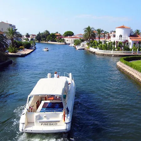 Sant Maurici By Interhome * Empuriabrava